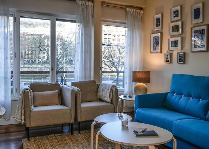 アパート Sobre La Ria De Bilbao, Vistas Excepcionales ビルバオ